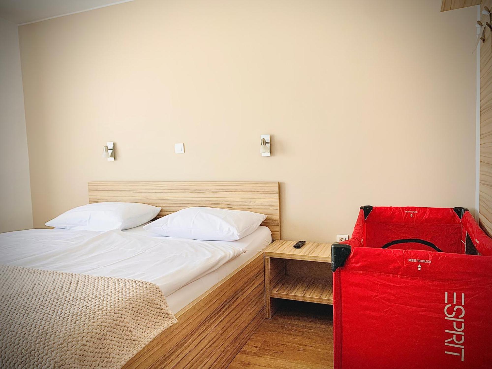Stara Lipa Tasner Free Kitchen&Garage&Parking-Self Check In 호텔 마리보르 객실 사진
